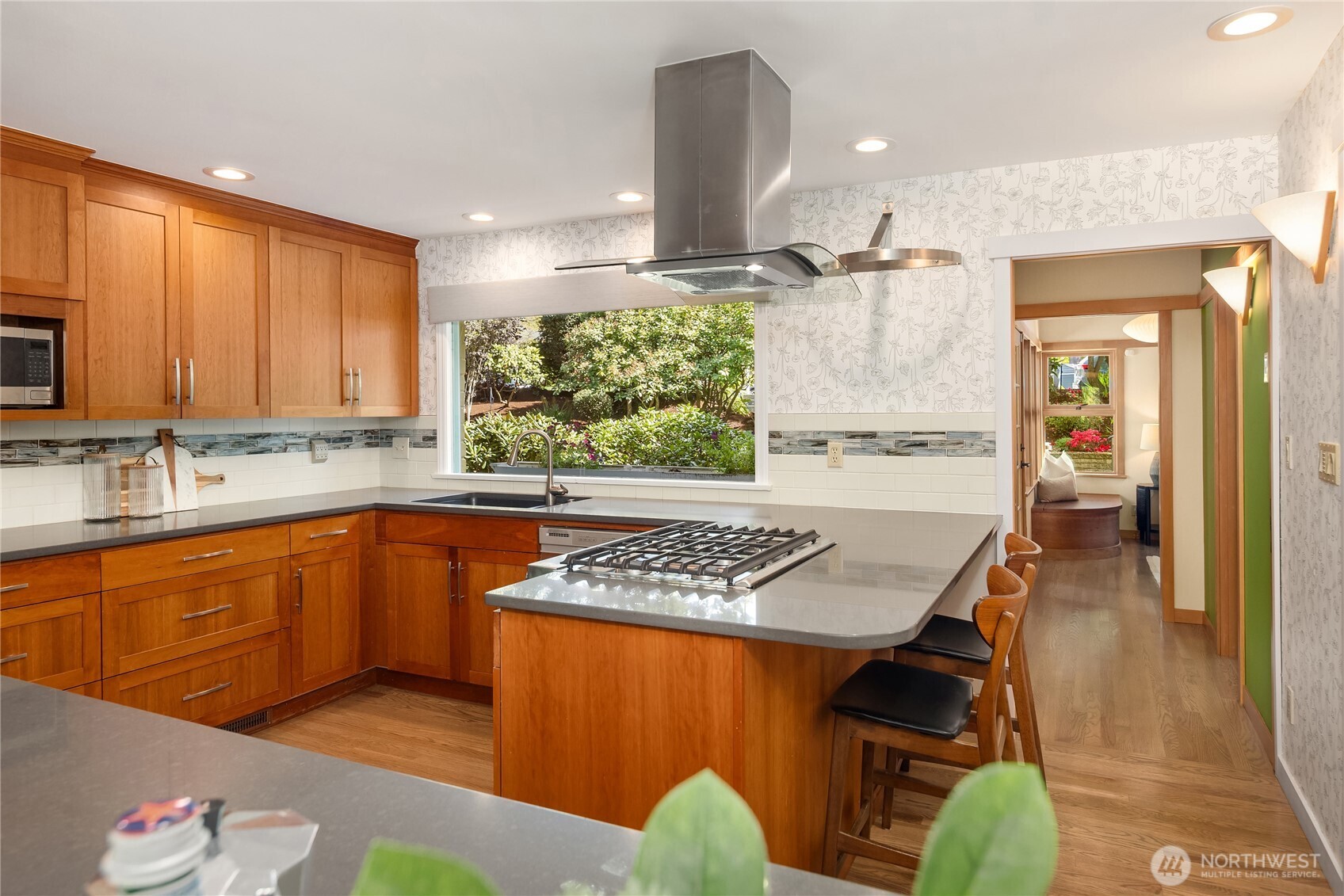 3409 Magnolia Blvd W , Seattle, WA 98199