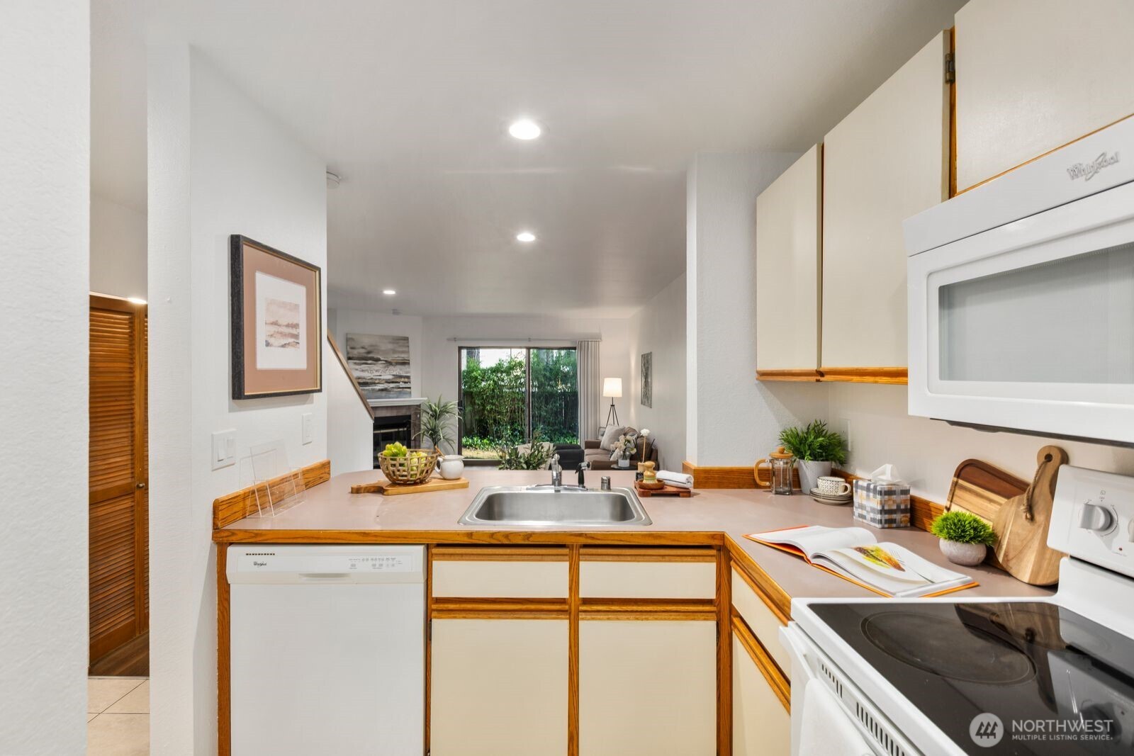 8017 NE 177th Court #504, Kenmore, WA 98028