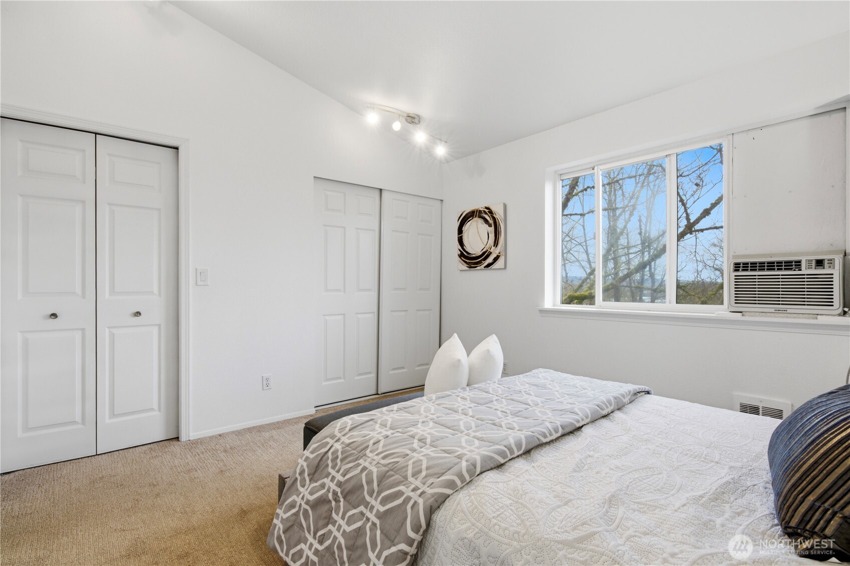 833 SW Sunset Boulevard #J-51, Renton, WA 98057