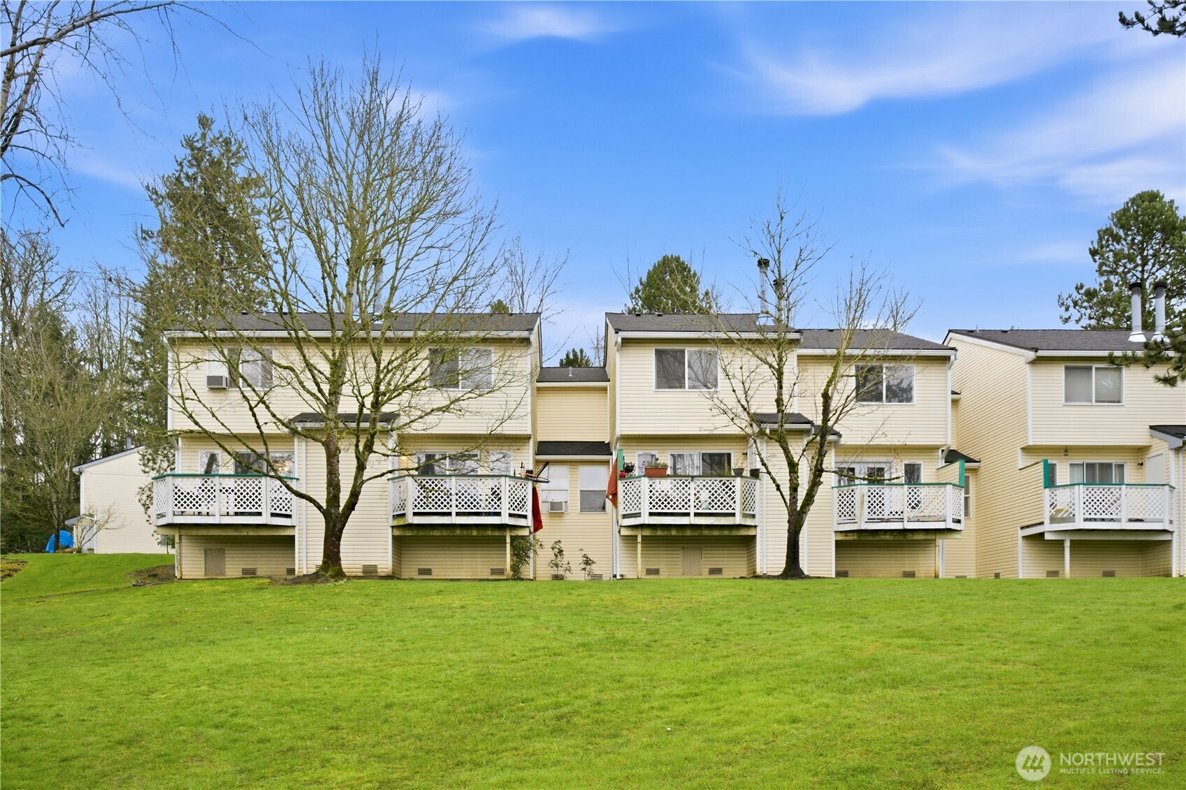 833 SW Sunset Boulevard #J-51, Renton, WA 98057