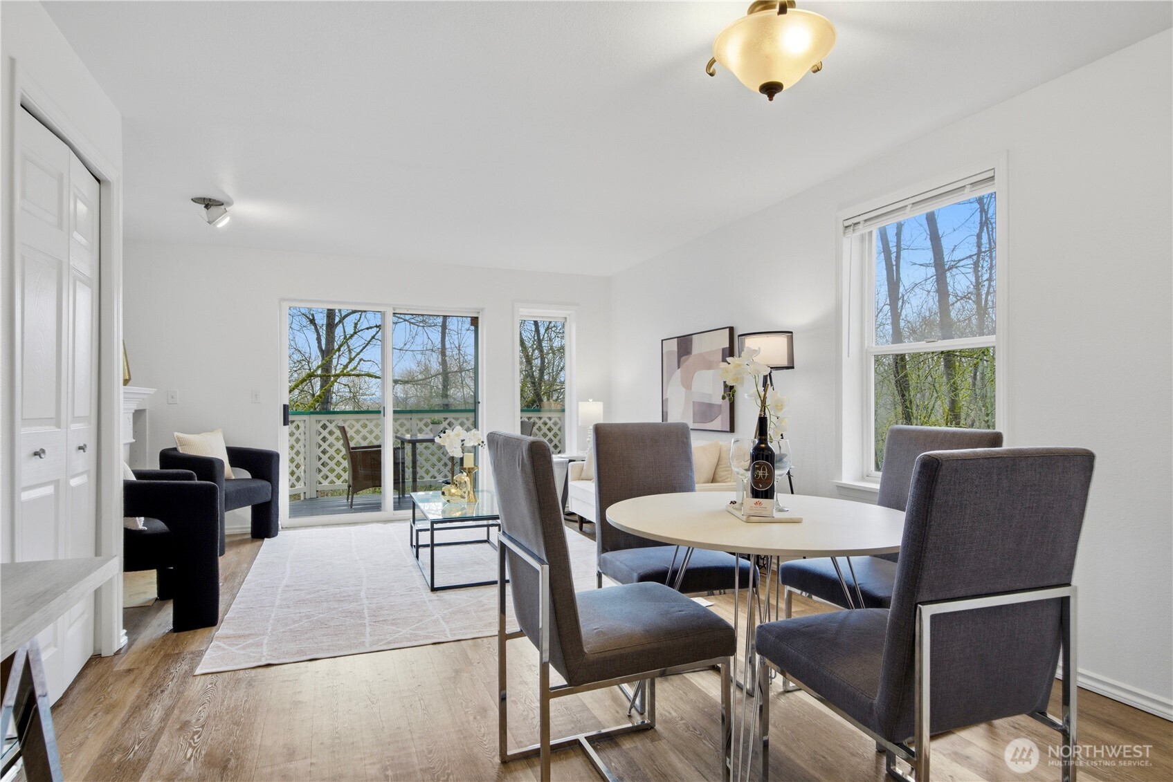 833 SW Sunset Boulevard #J-51, Renton, WA 98057