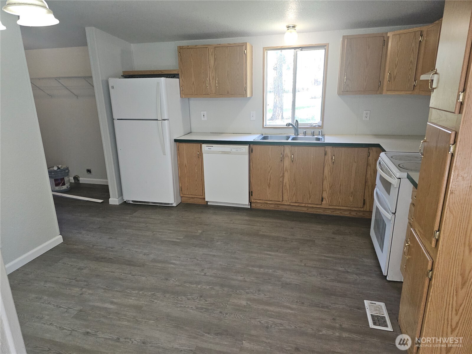 2517 342nd Street S #12, Roy, WA 98580