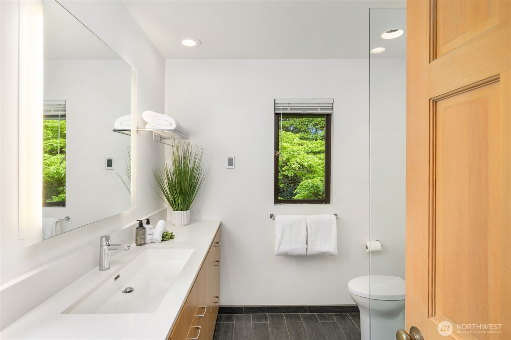 8151 NE Hidden Cove Road , Bainbridge Island, WA 98110