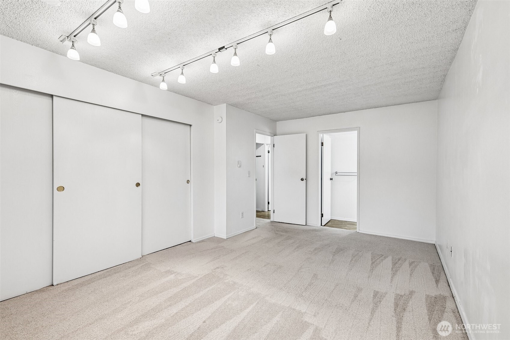 8823 Holly Drive #A102, Everett, WA 98208