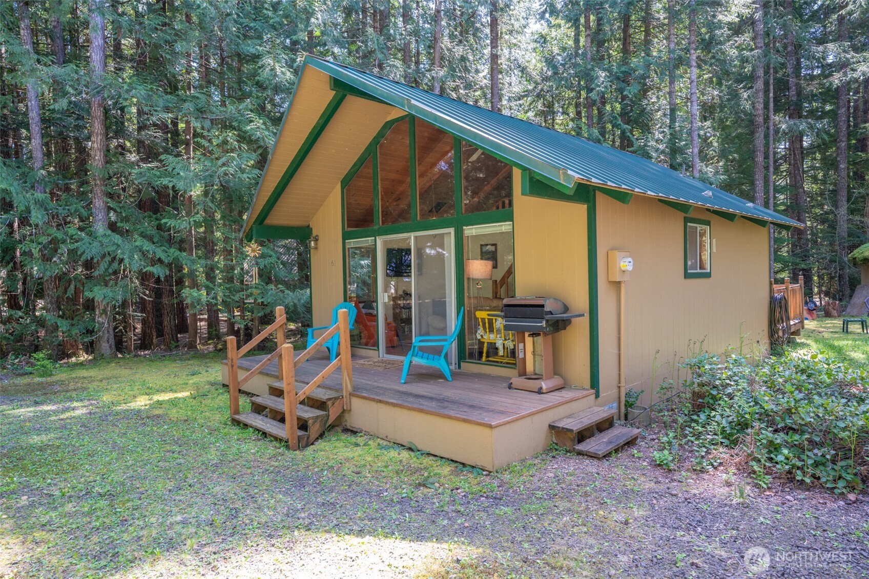 61 N Hamma Hamma Drive W, Hoodsport, WA 98548