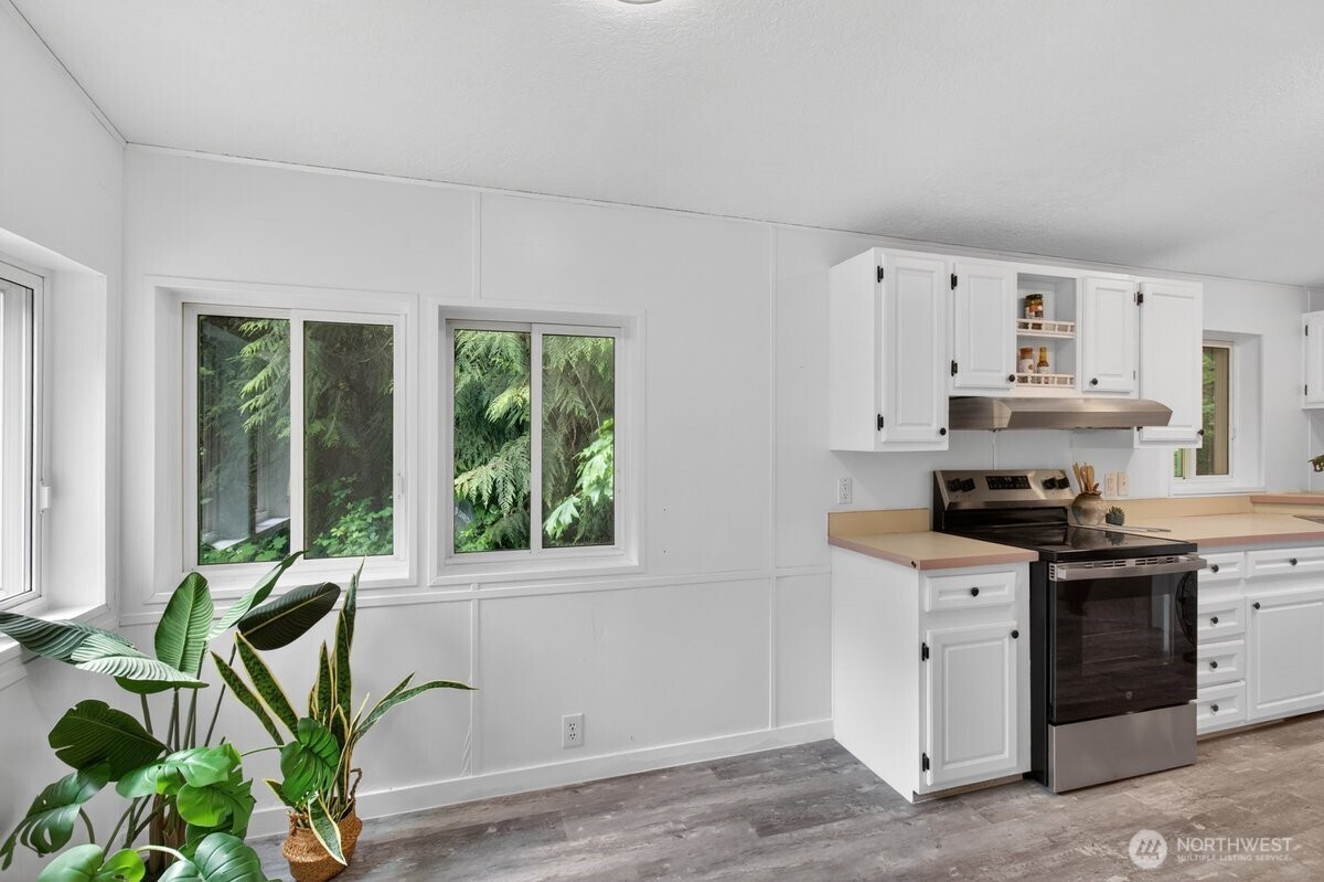 876 SW Taft Boulevard , Port Orchard, WA 98367