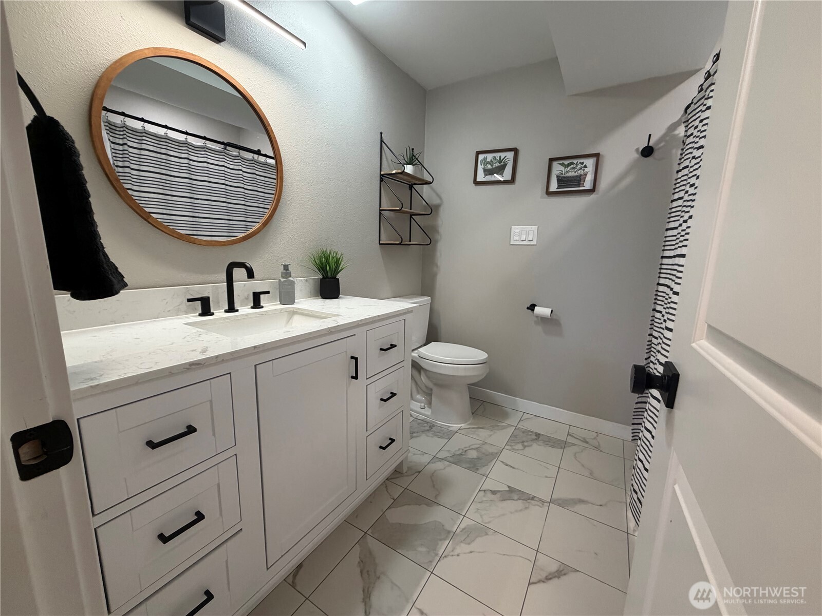 621 W Division Avenue , Ephrata, WA 98823