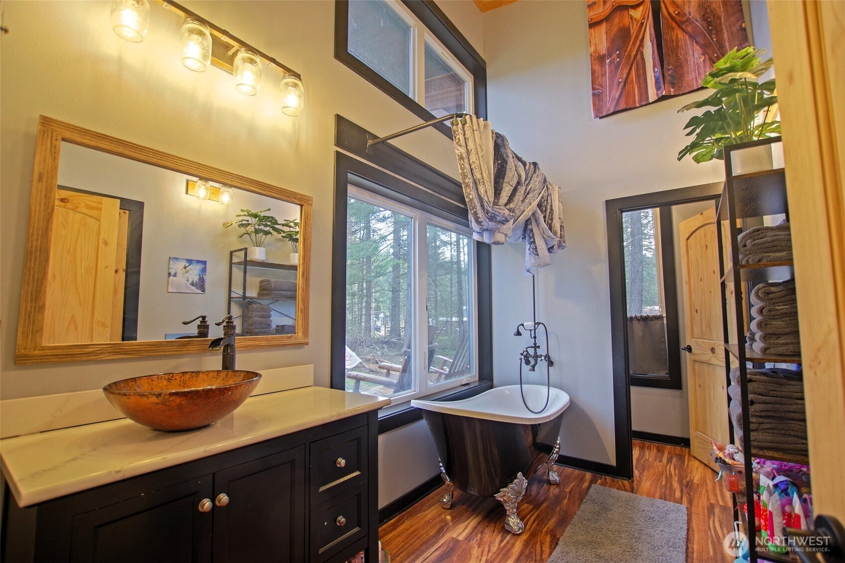 330 Silver Trail Lane , Easton, WA 98925