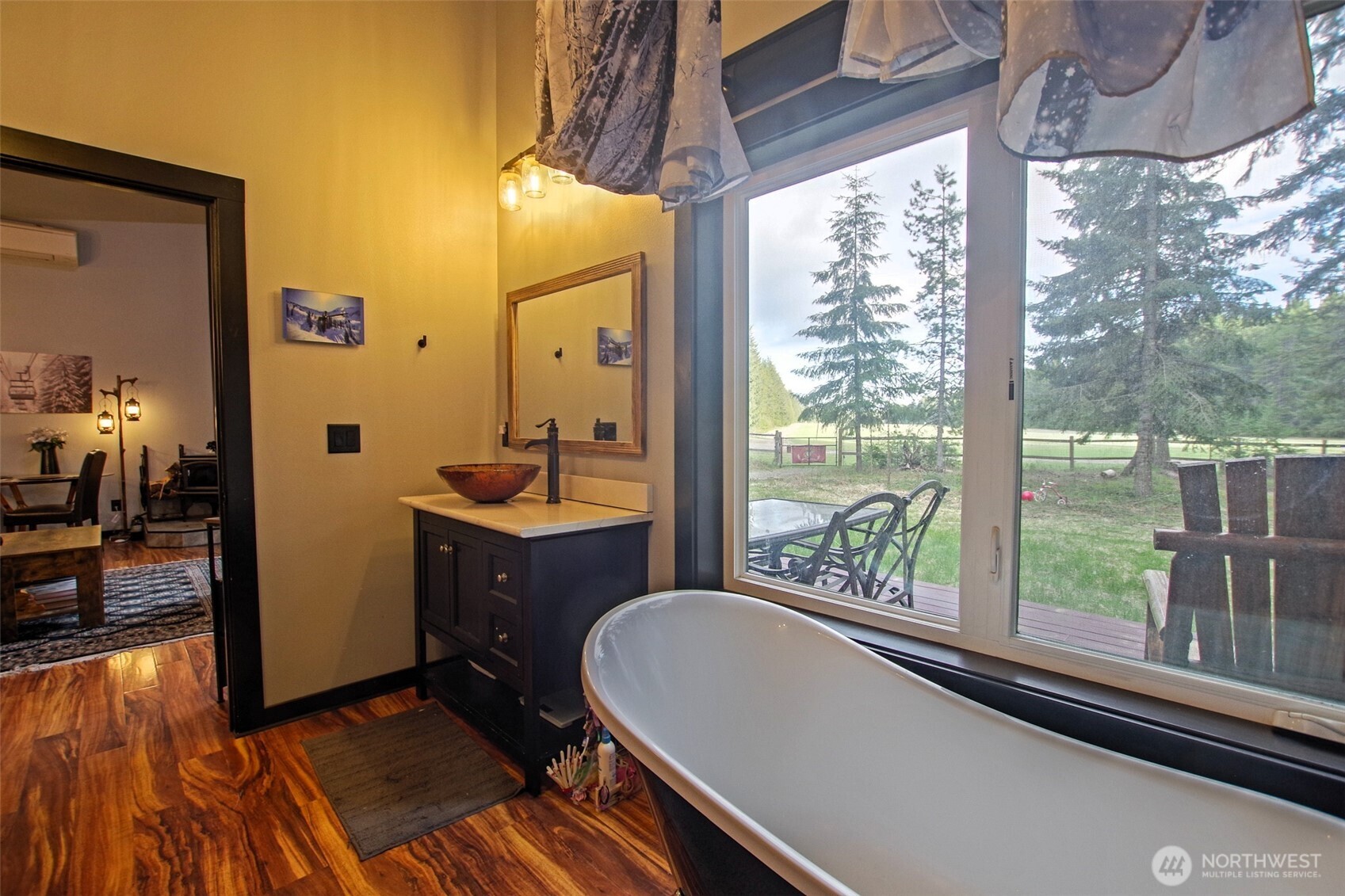 330 Silver Trail Lane , Easton, WA 98925