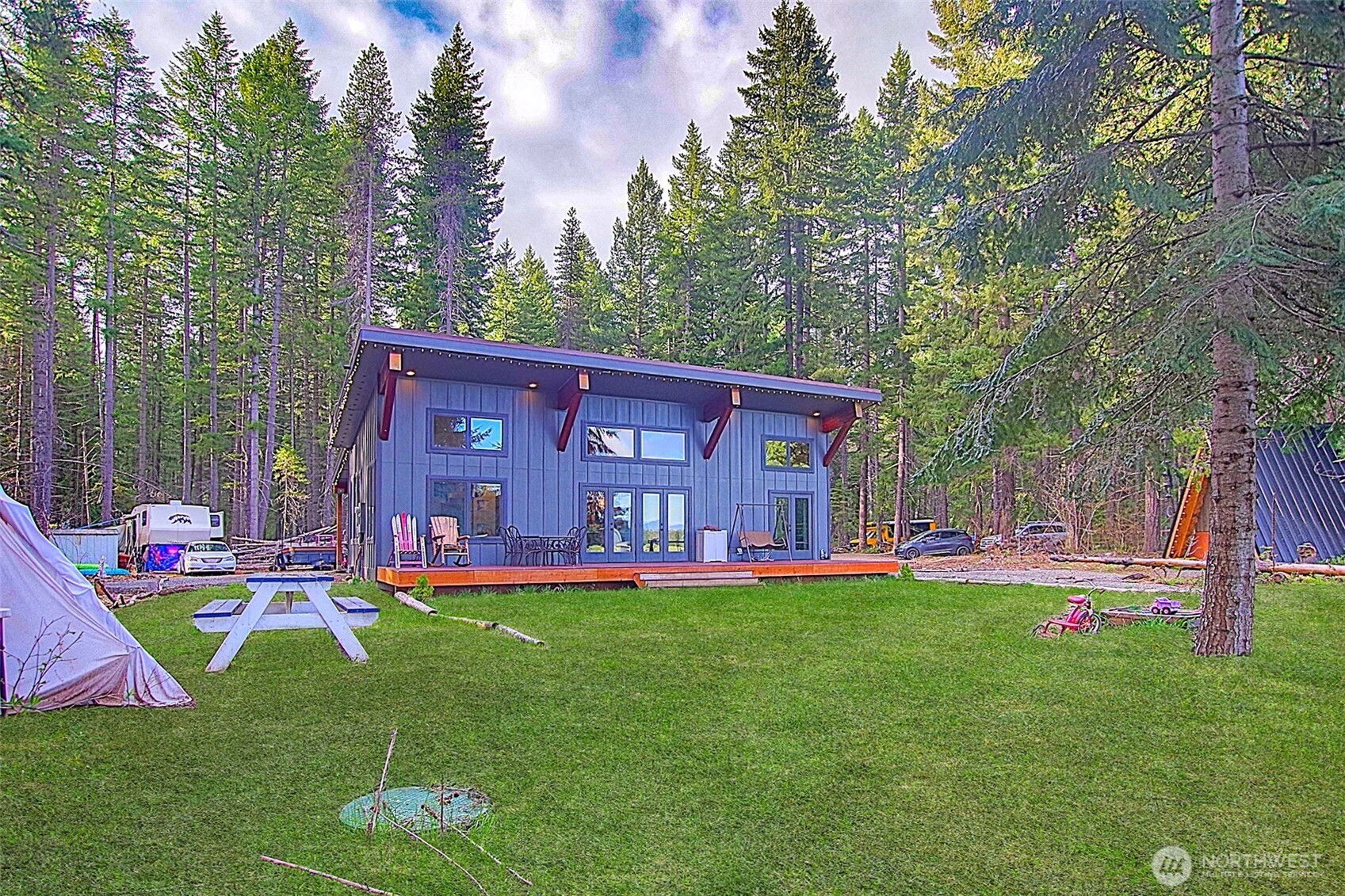 330 Silver Trail Lane , Easton, WA 98925