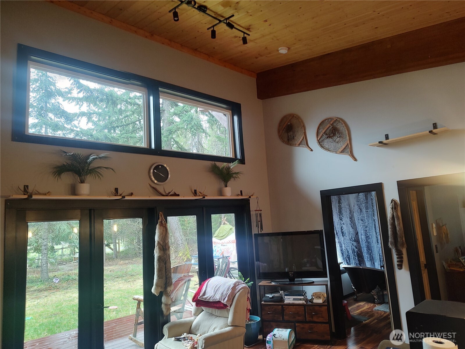 330 Silver Trail Lane , Easton, WA 98925