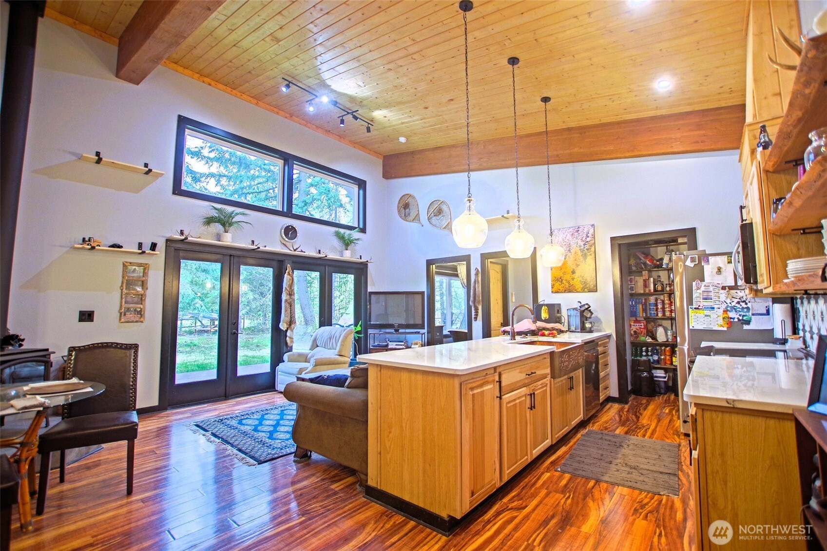 330 Silver Trail Lane , Easton, WA 98925