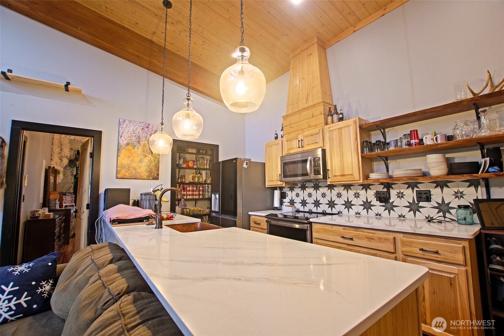 330 Silver Trail Lane , Easton, WA 98925