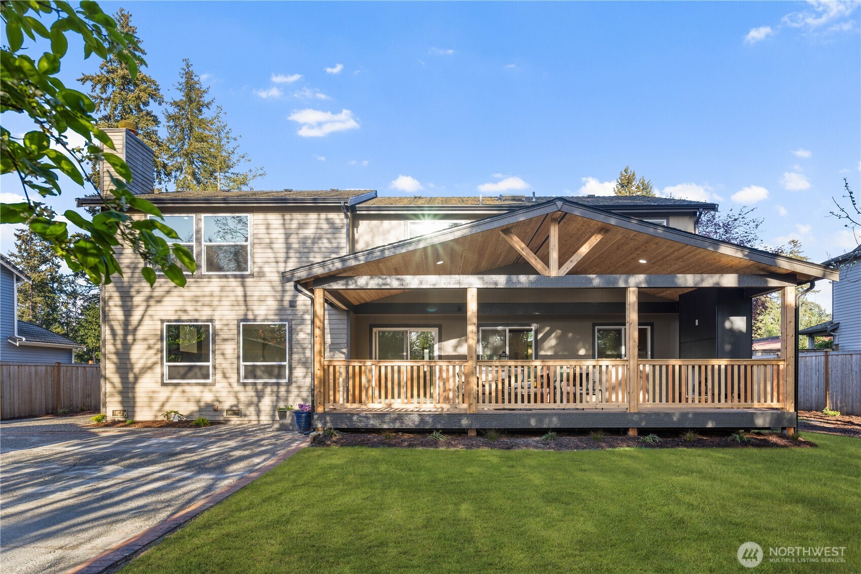 13820 60th Avenue W, Edmonds, WA 98026