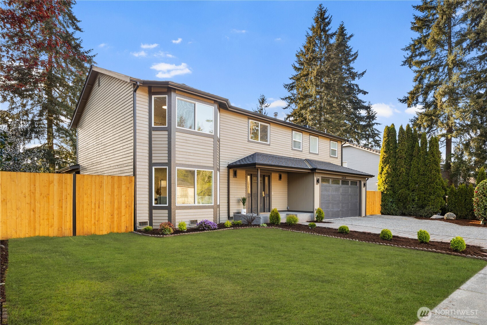 13820 60th Avenue W, Edmonds, WA 98026