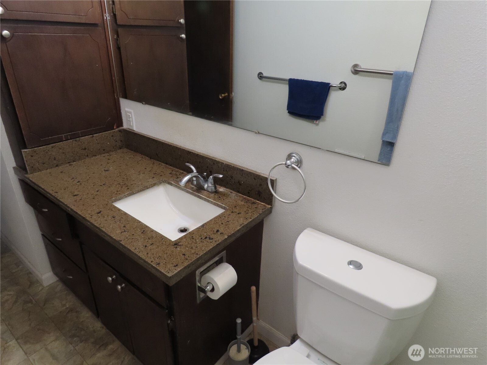 2108 Tacoma Road E, Puyallup, WA 98371