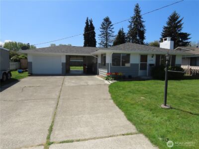 2108 Tacoma Road E, Puyallup, WA 98371 - Photo 2