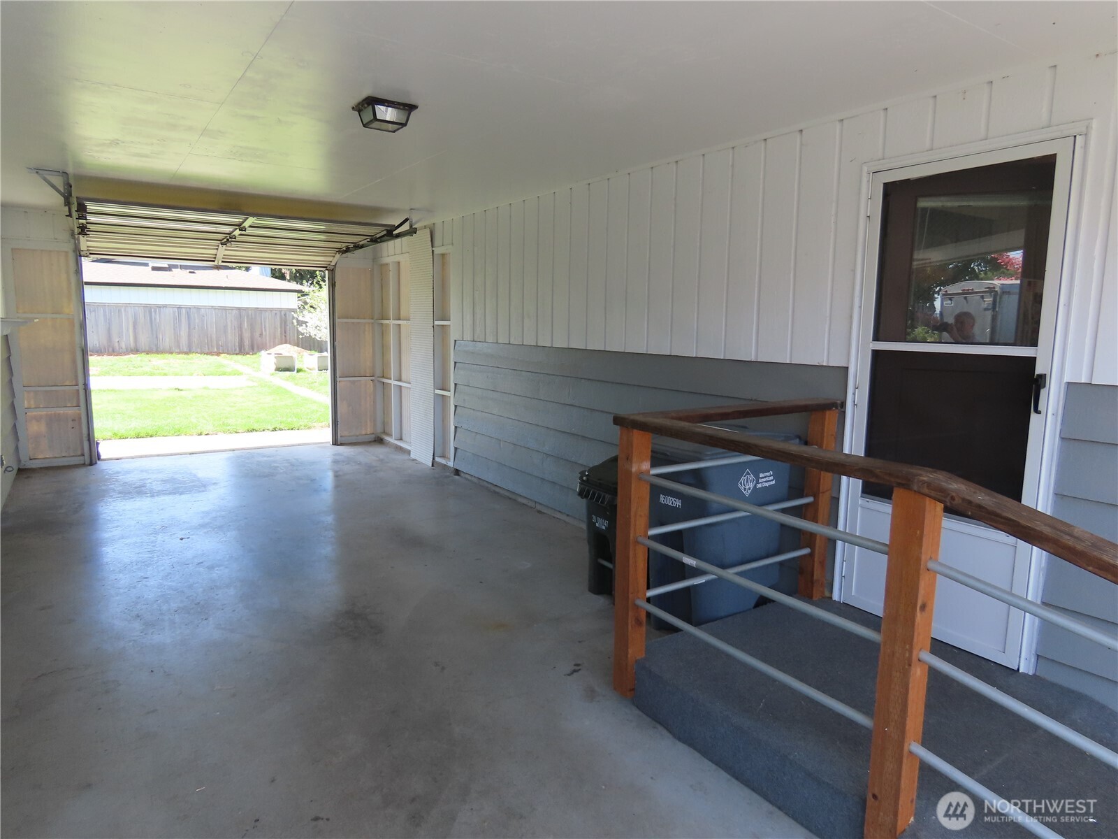 2108 Tacoma Road E, Puyallup, WA 98371