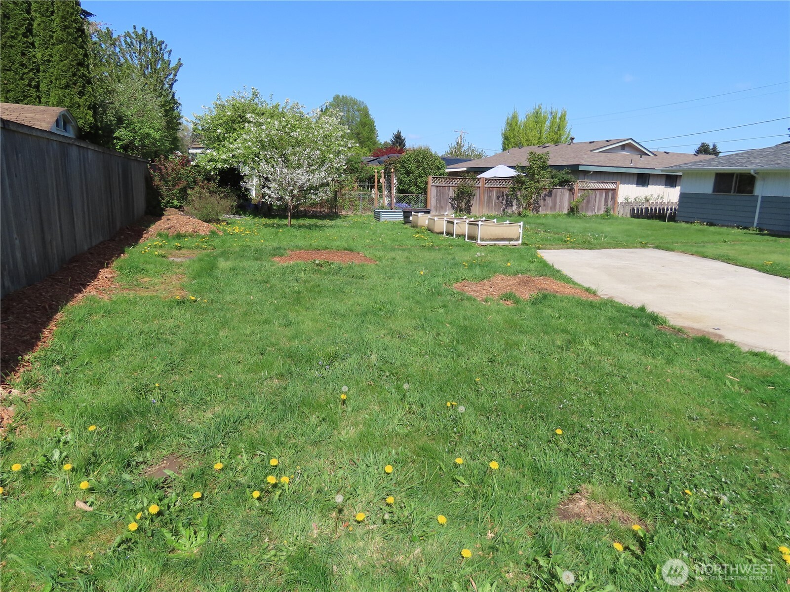 2108 Tacoma Road E, Puyallup, WA 98371