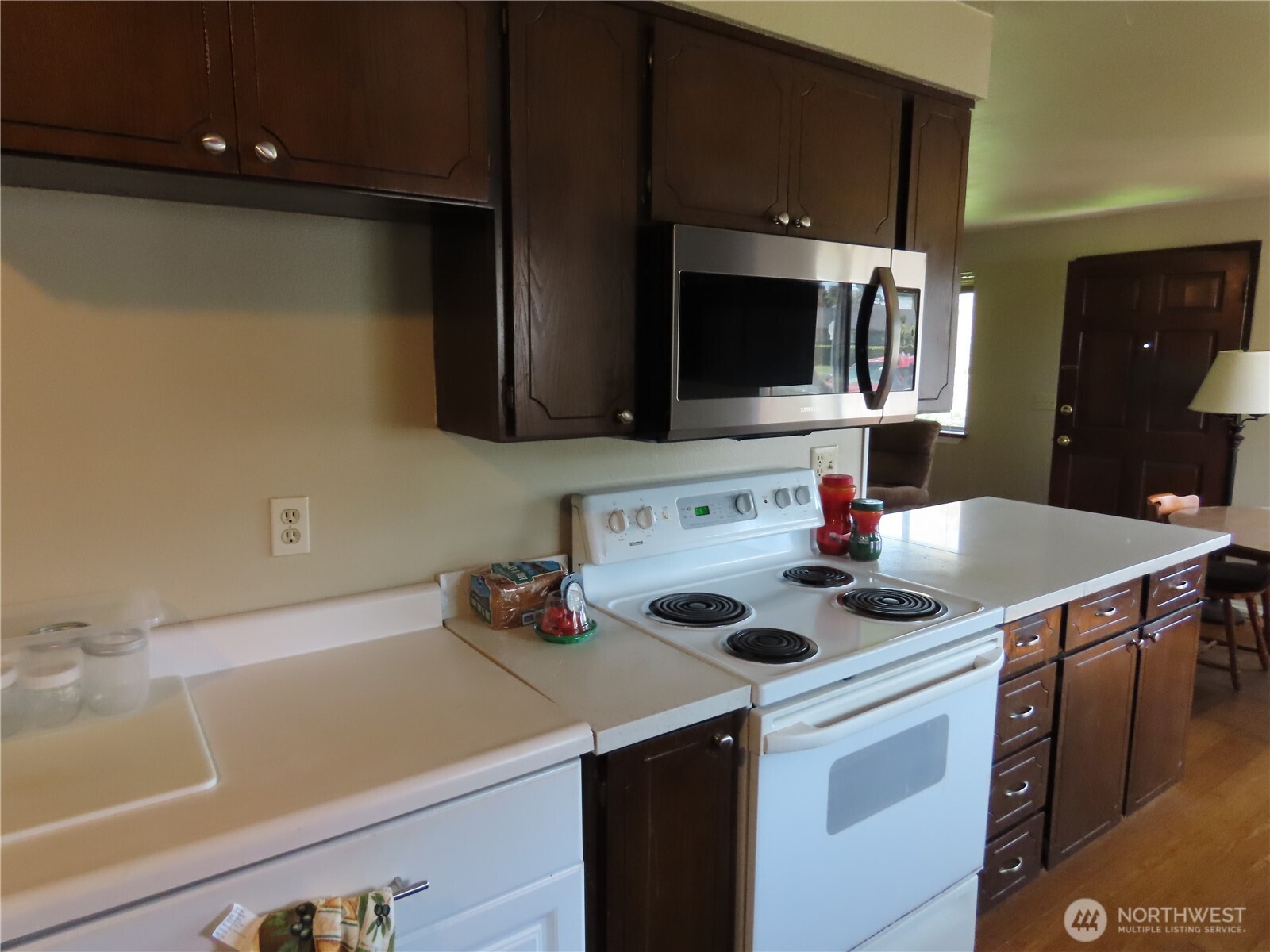 2108 Tacoma Road E, Puyallup, WA 98371