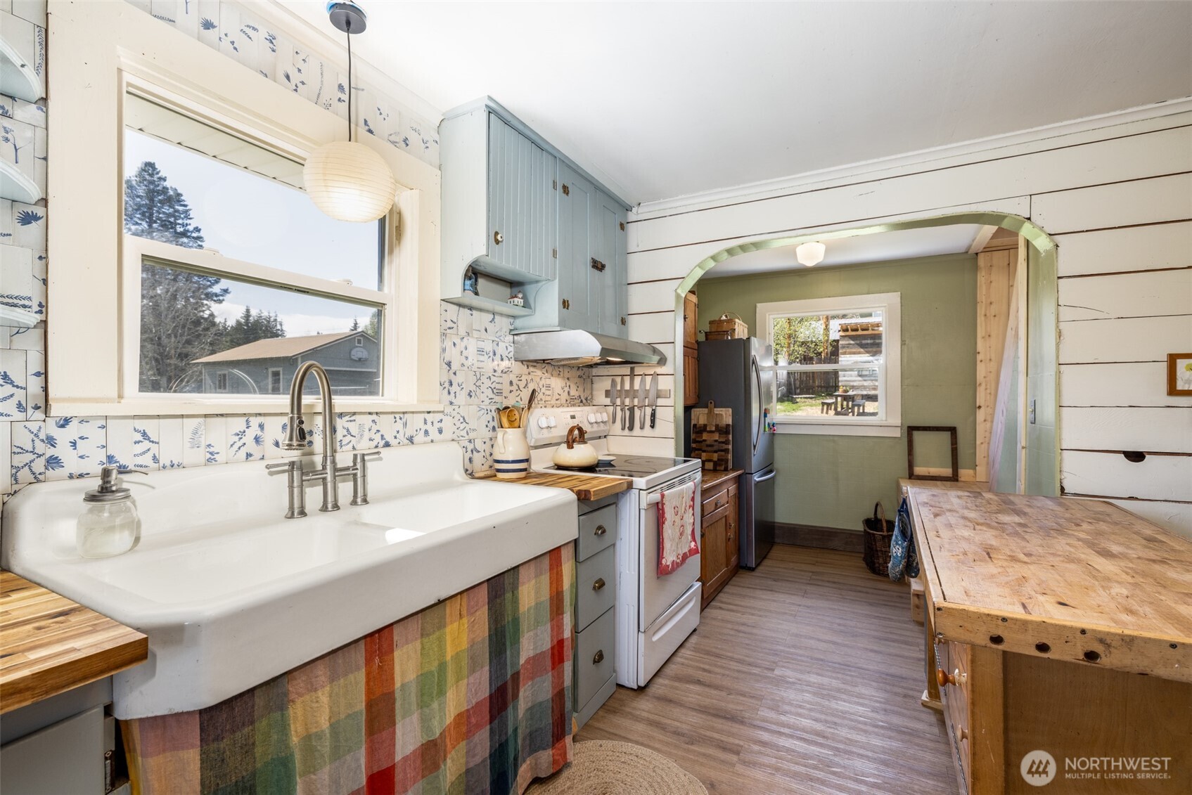 311 W Nevada Avenue , Roslyn, WA 98941
