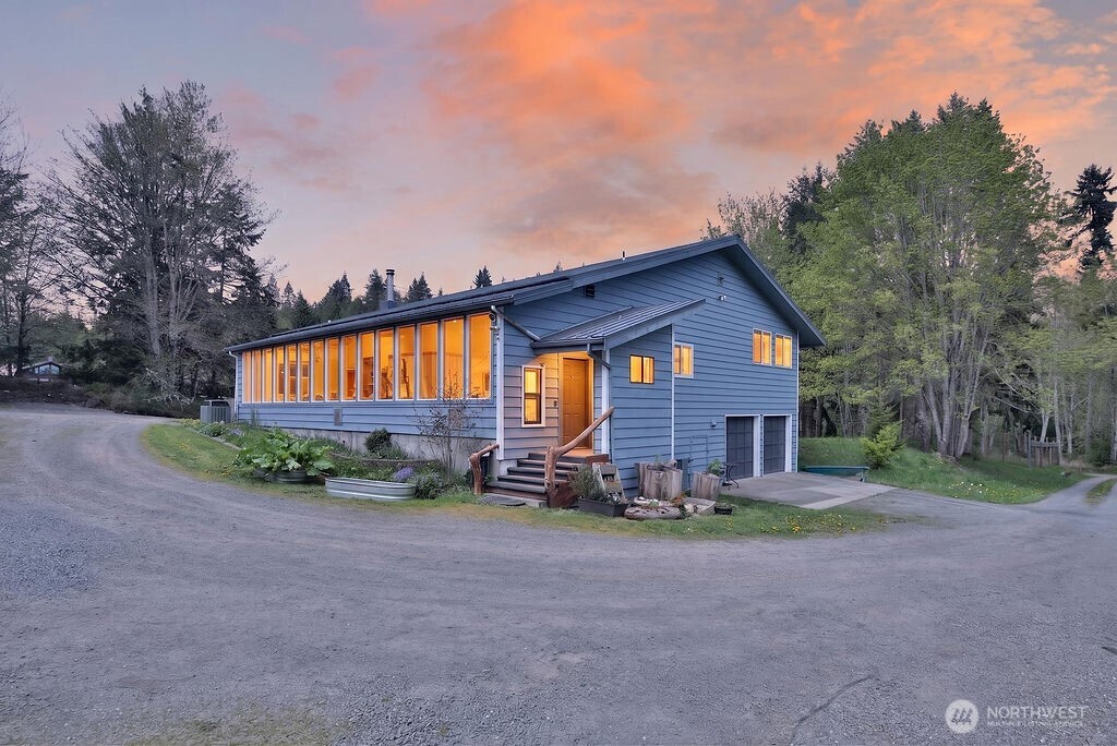 91 W Goforth Road , Sequim, WA 98382