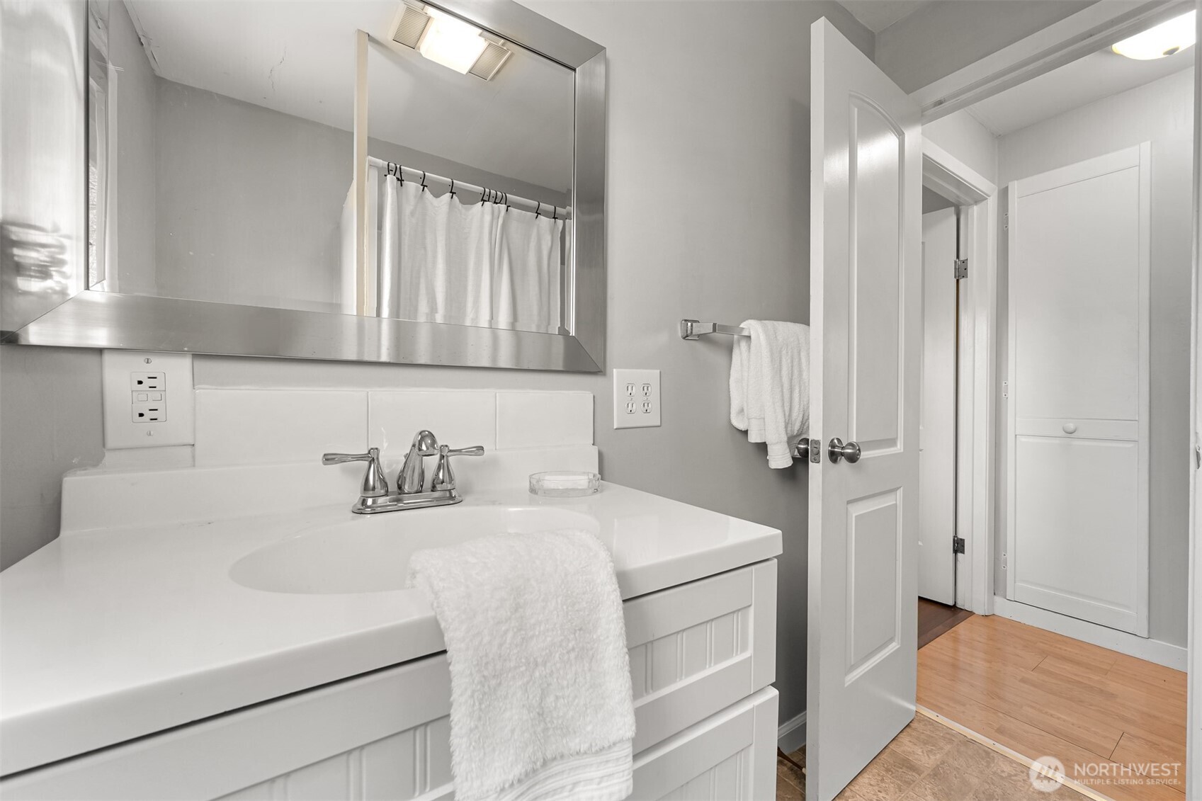 1056 Harrison Avenue , Blaine, WA 98230