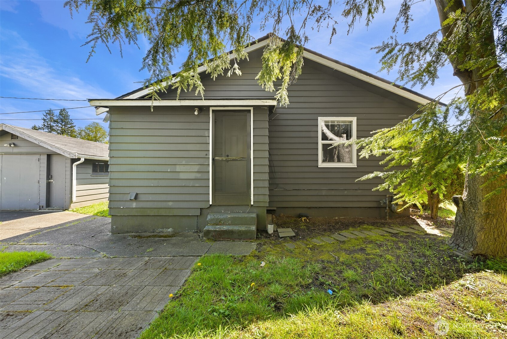 1056 Harrison Avenue , Blaine, WA 98230