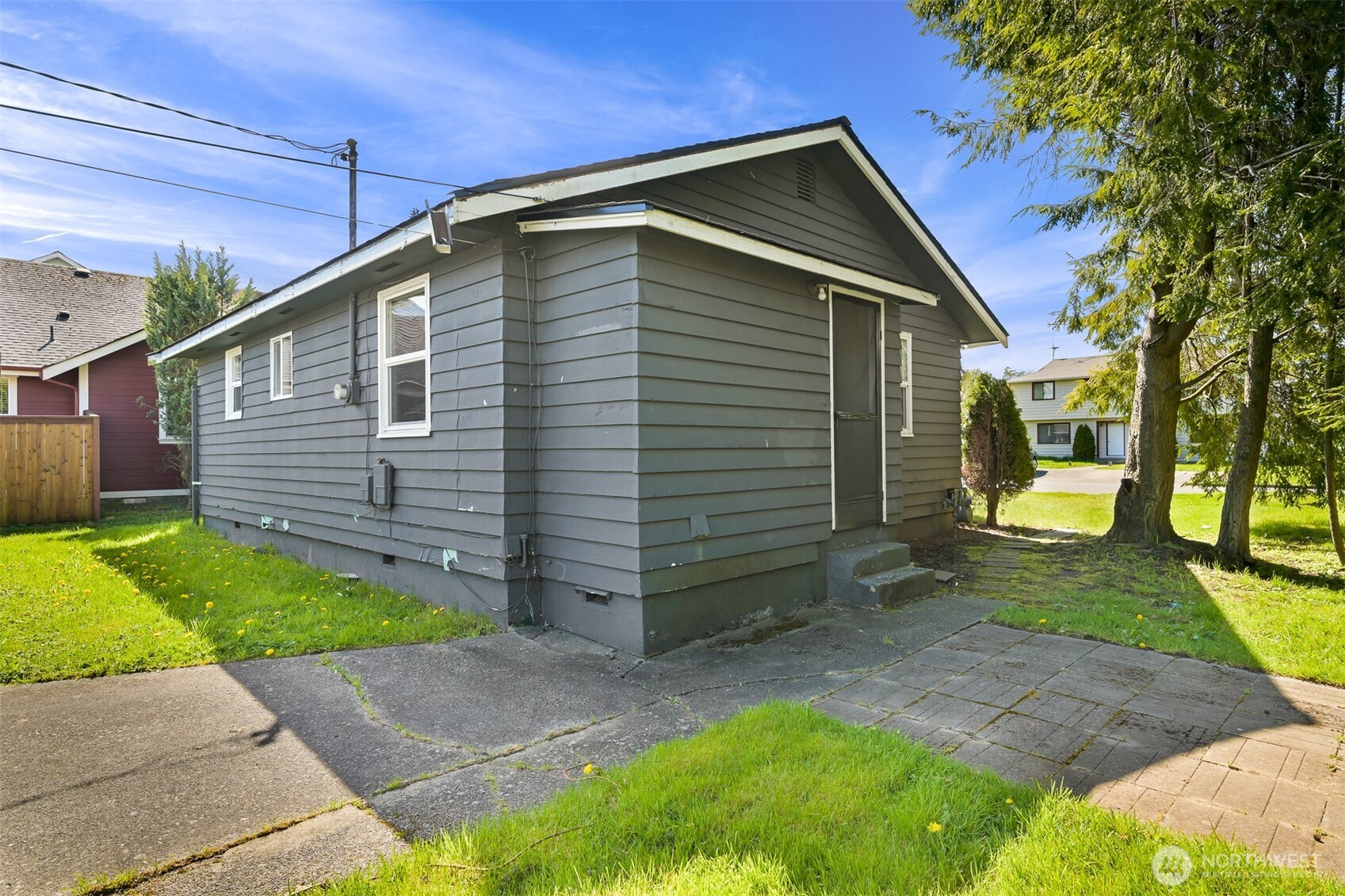 1056 Harrison Avenue , Blaine, WA 98230