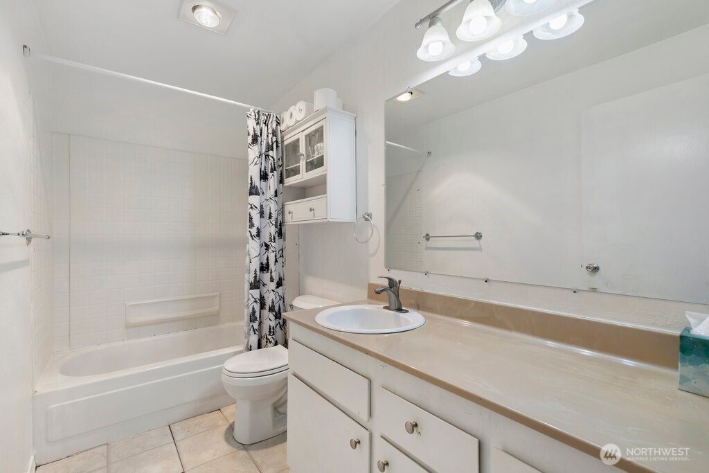 4416 145th Avenue NE #G1, Bellevue, WA 98007
