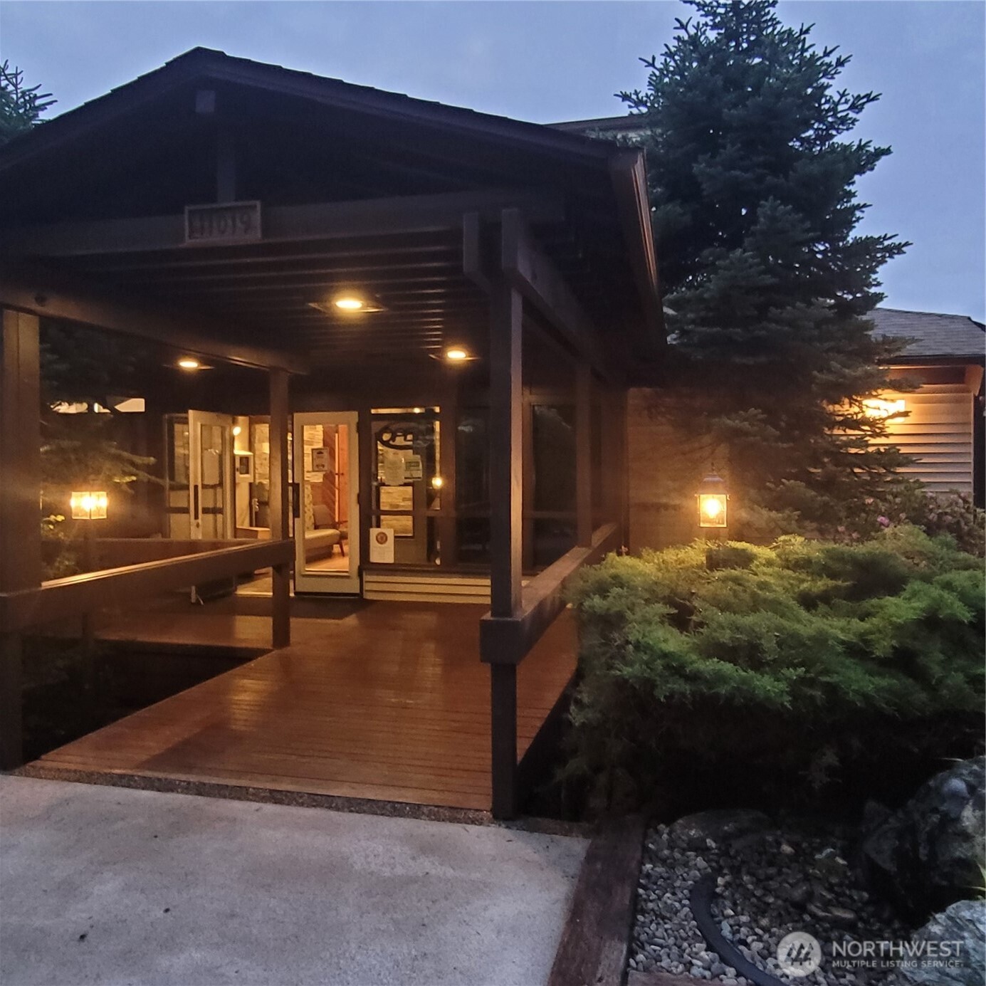 8922 129th Avenue Ct , Anderson Island, WA 98303