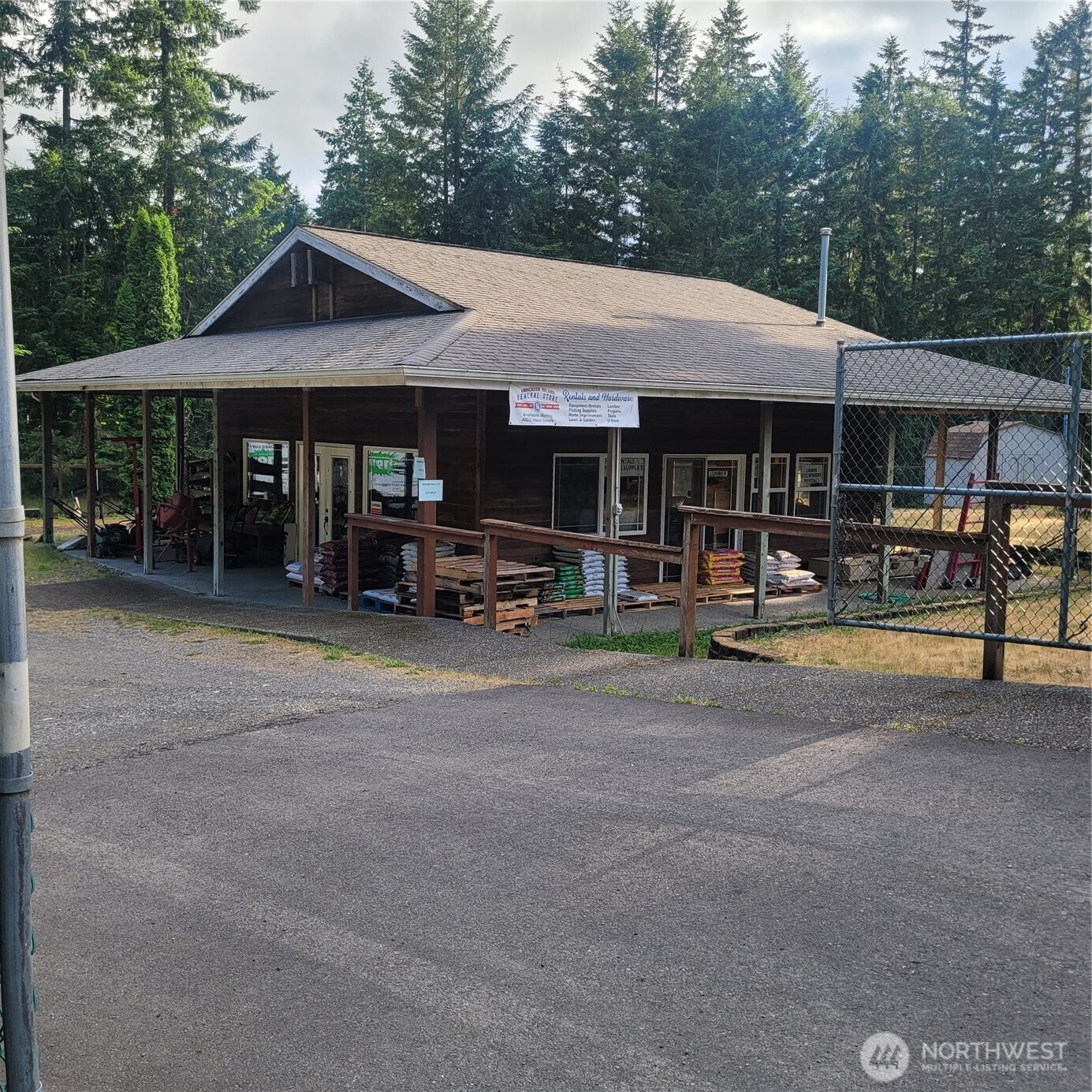 8922 129th Avenue Ct , Anderson Island, WA 98303