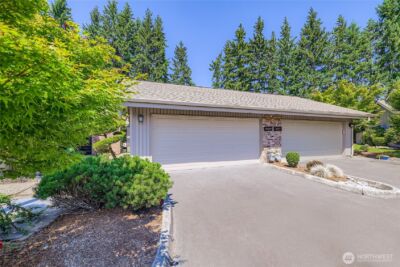 14208 NE 2nd Place , Bellevue, WA 98007