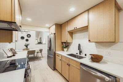 14208 NE 2nd Place , Bellevue, WA 98007 - Photo 11