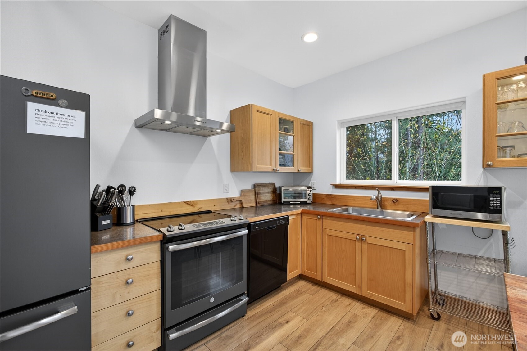 23119 Lake Wenatchee Hwy , Leavenworth, WA 98826