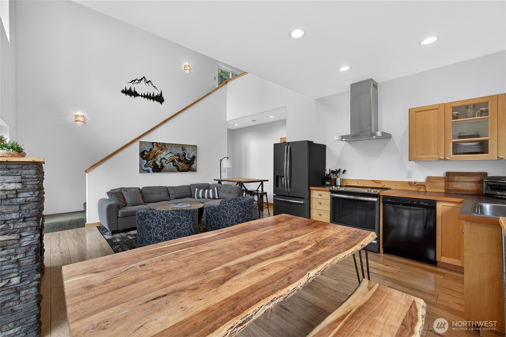 23119 Lake Wenatchee Hwy , Leavenworth, WA 98826