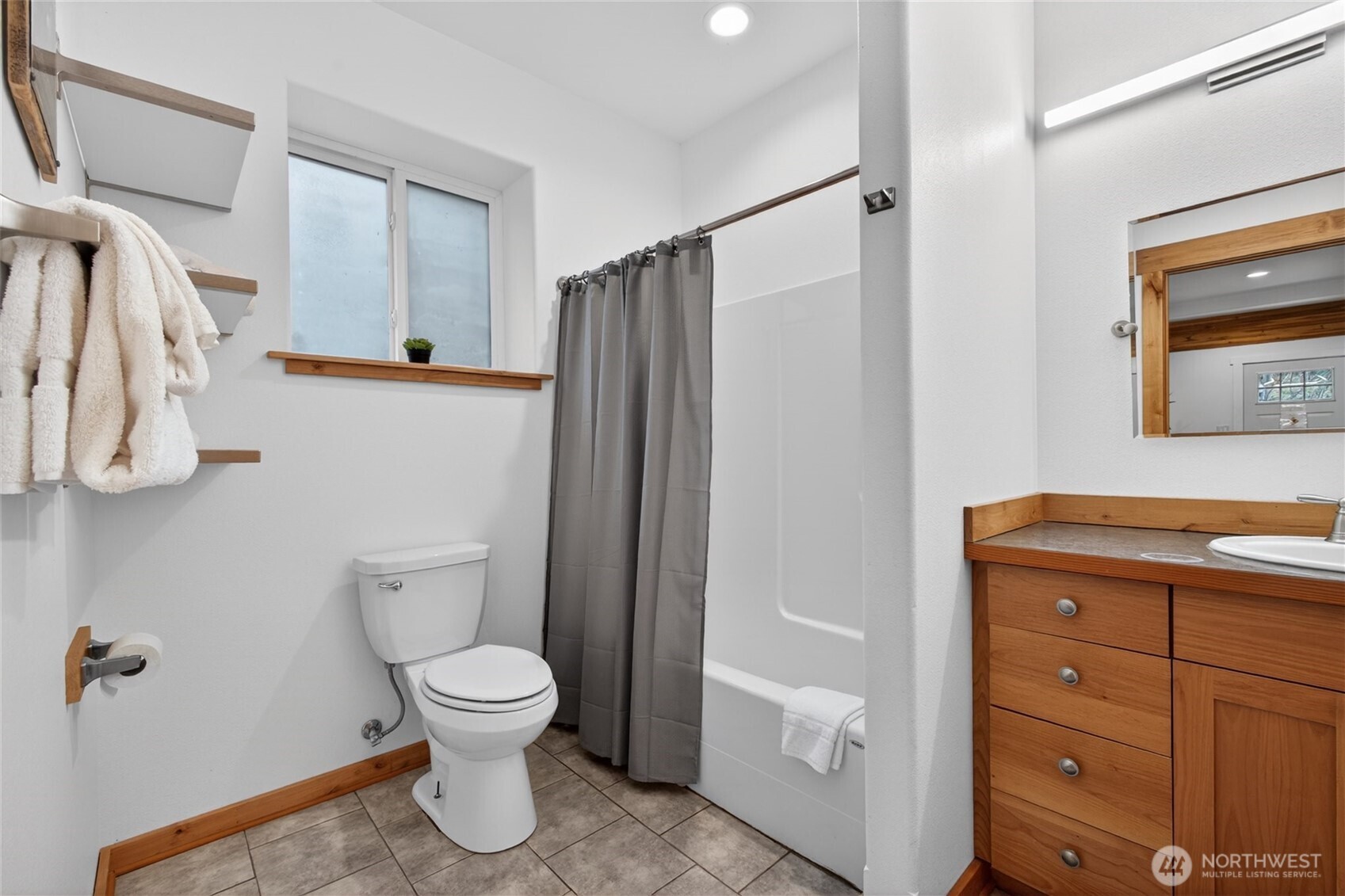 23119 Lake Wenatchee Hwy , Leavenworth, WA 98826