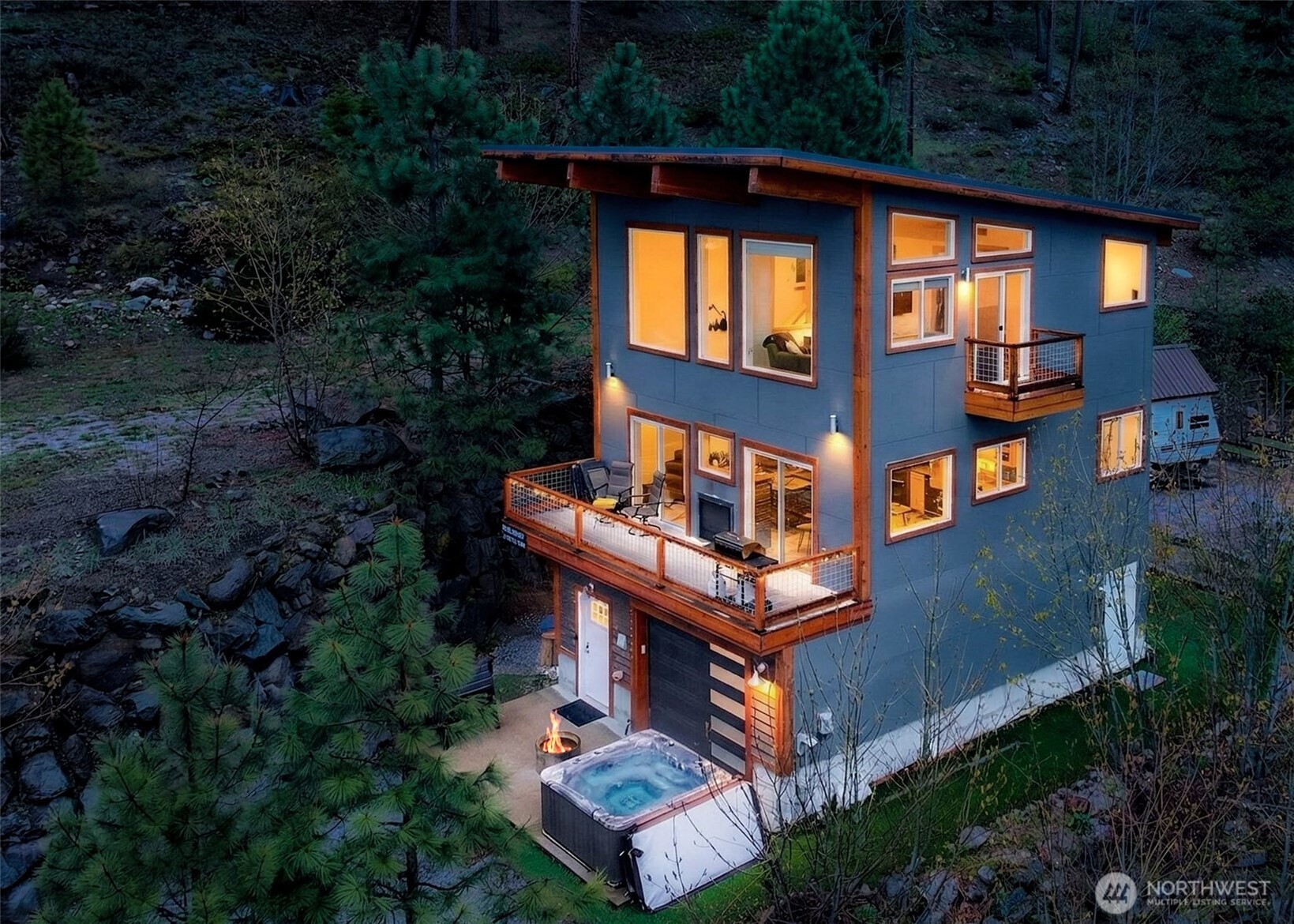 23119 Lake Wenatchee Hwy , Leavenworth, WA 98826
