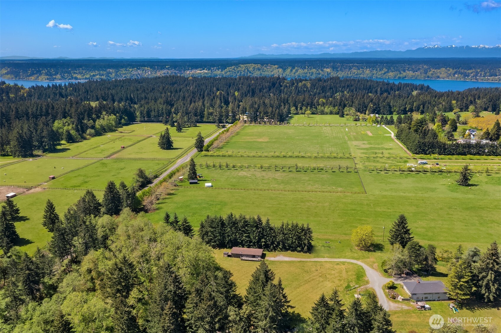12504 SW 232nd St , Vashon, WA 98070