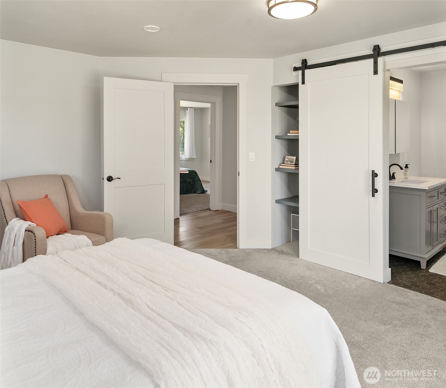 12504 SW 232nd St , Vashon, WA 98070