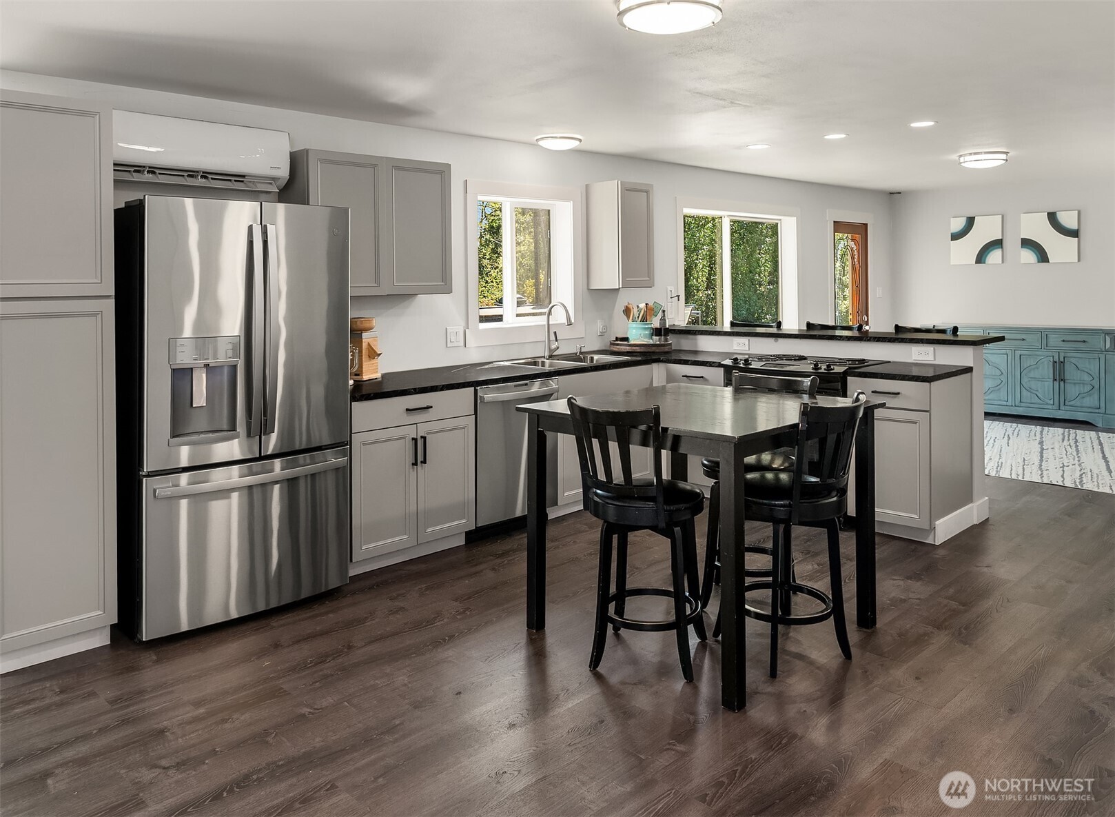 12504 SW 232nd St , Vashon, WA 98070