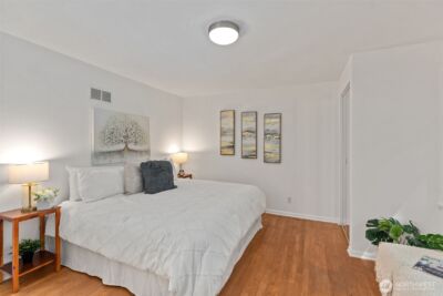 327 108 Avenue SE, Bellevue, WA 98004 - Photo 13