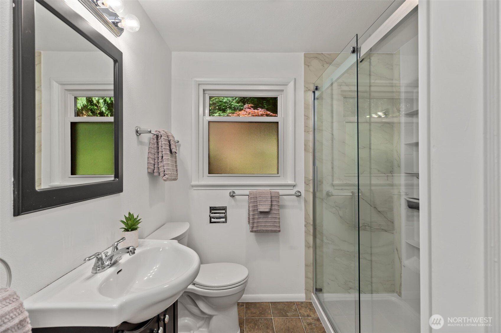 327 108 Avenue SE, Bellevue, WA 98004