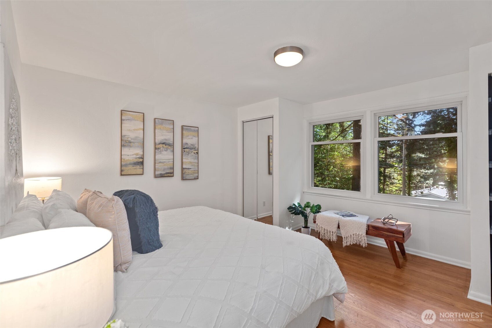 327 108 Avenue SE, Bellevue, WA 98004