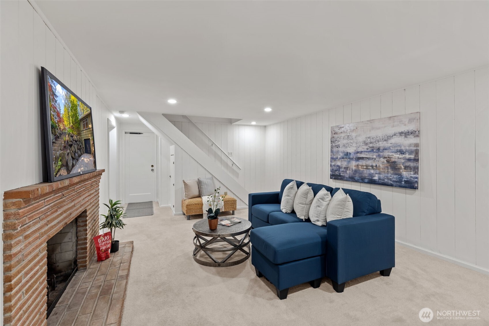 327 108 Avenue SE, Bellevue, WA 98004