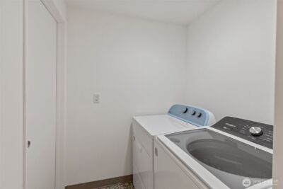 327 108 Avenue SE, Bellevue, WA 98004 - Photo 28
