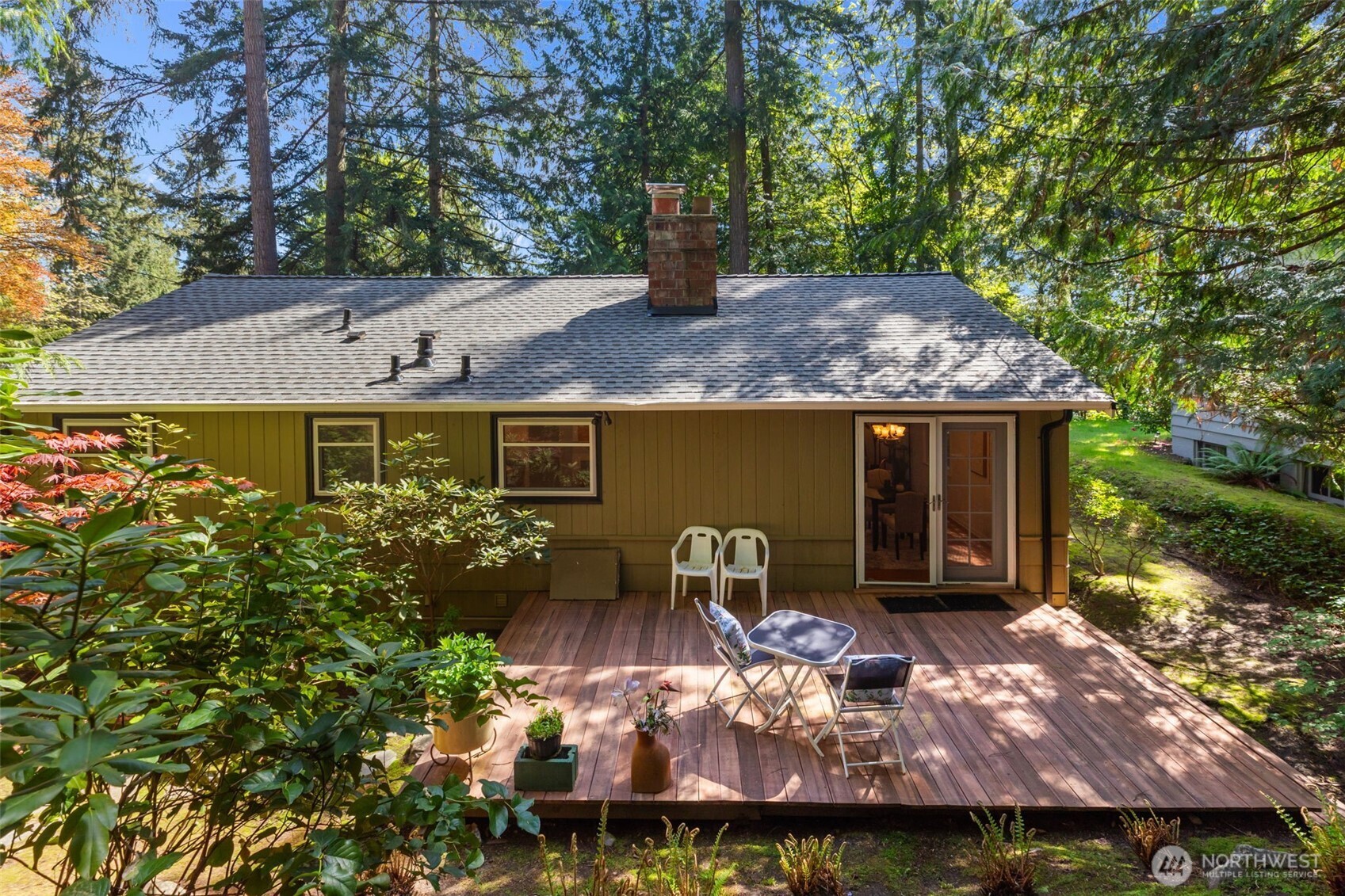 327 108 Avenue SE, Bellevue, WA 98004