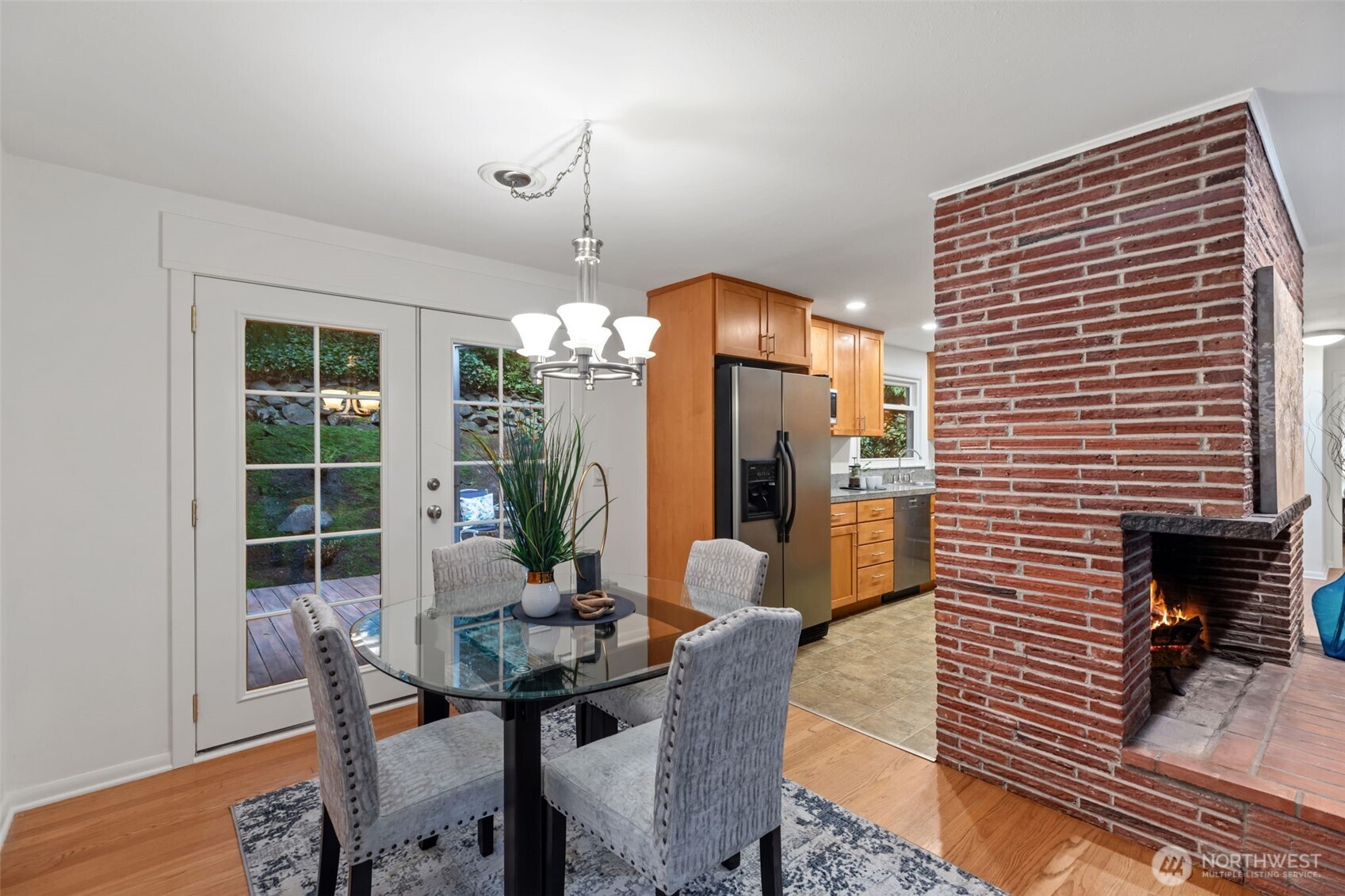 327 108 Avenue SE, Bellevue, WA 98004