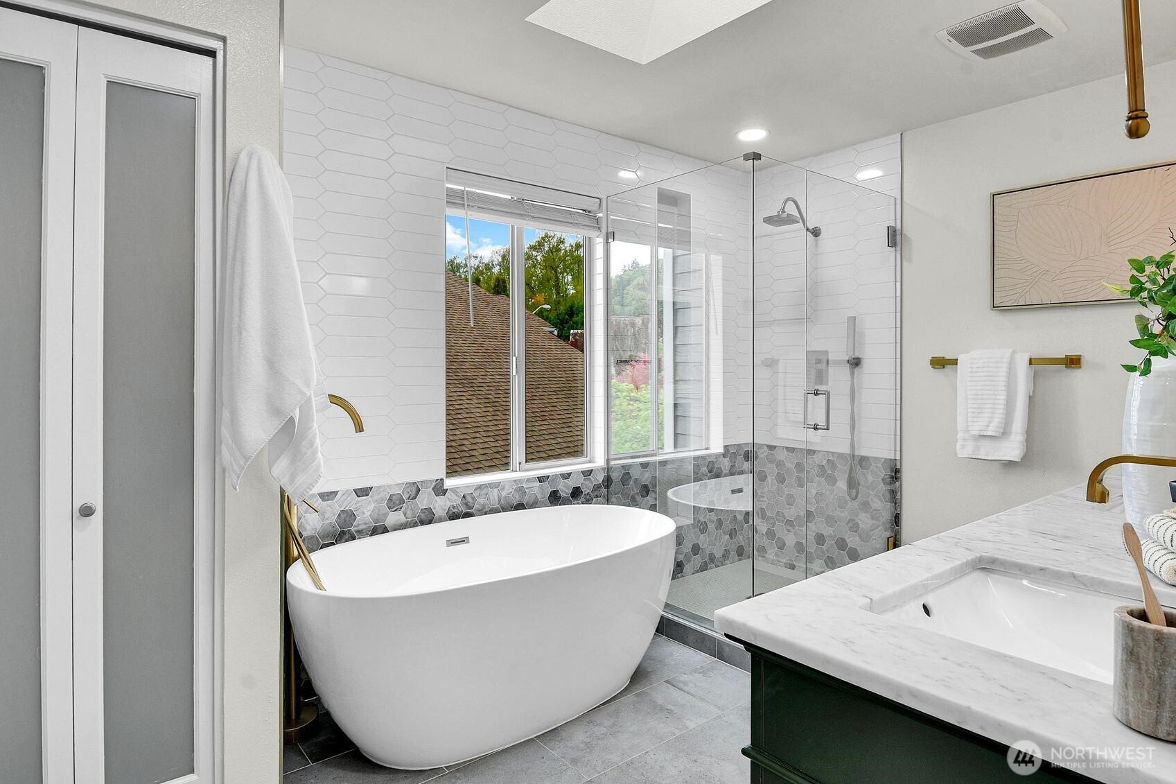 15631 SE 156th Street , Renton, WA 98058