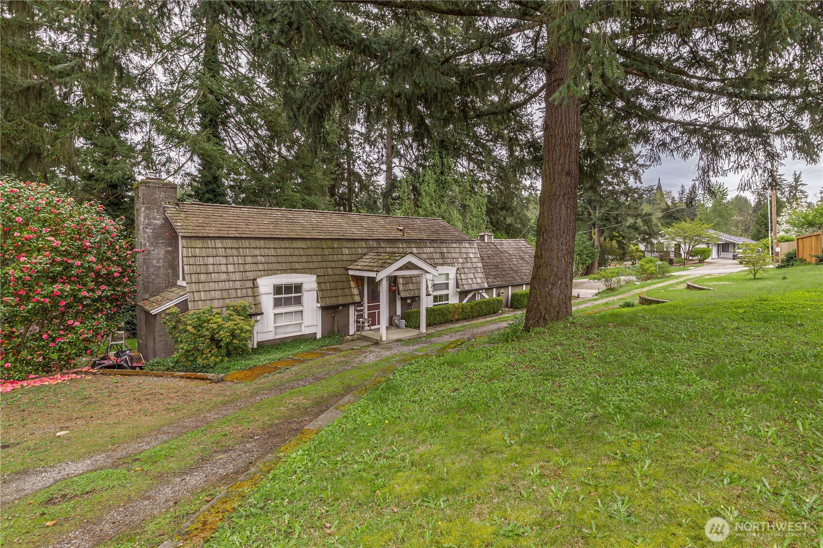 12404 NE 6th Place , Bellevue, WA 98005